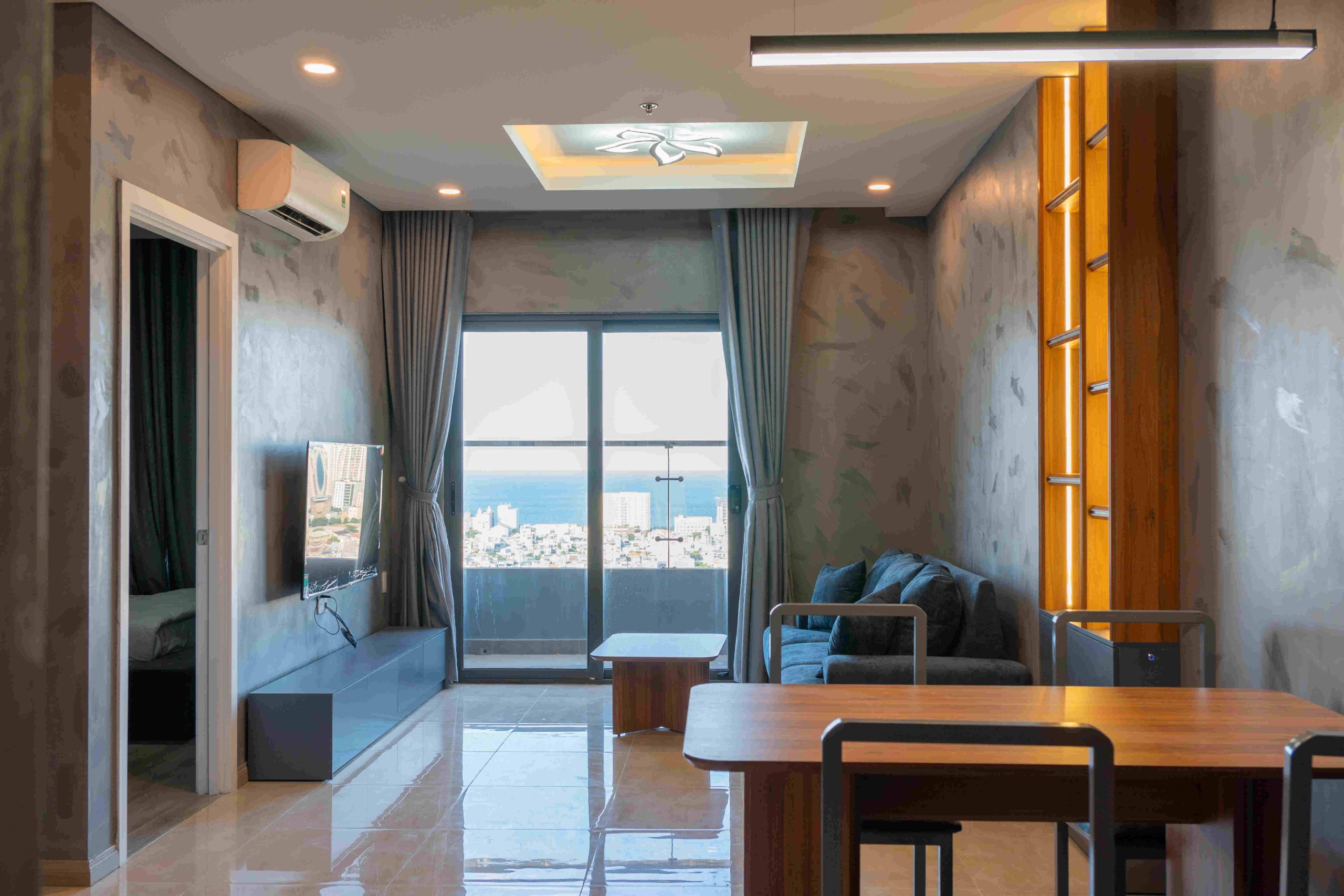 So sánh lợi nhuận ngắn hạn vs dài hạn